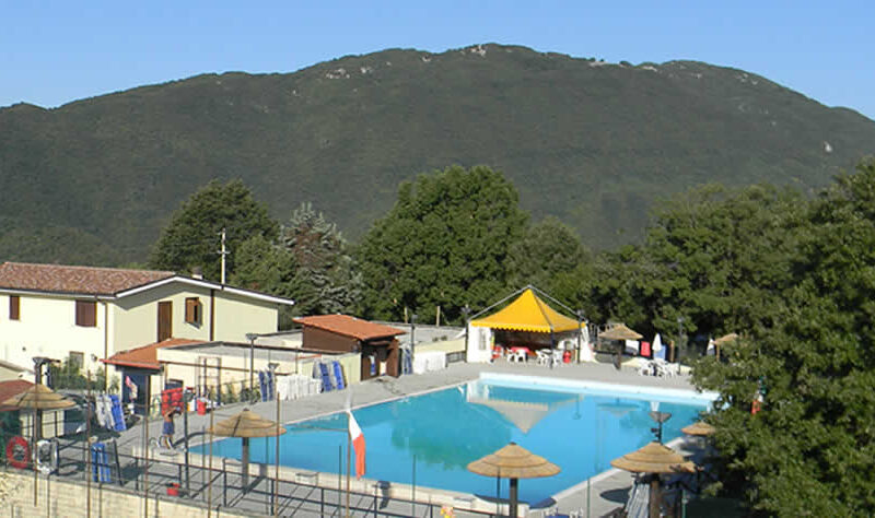 piscina il lescuso panoramica