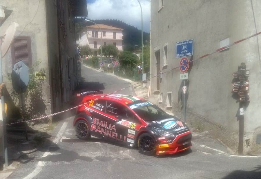 Emozione per il transito a Jenne della sesta edizione del Rally di Roma capitale