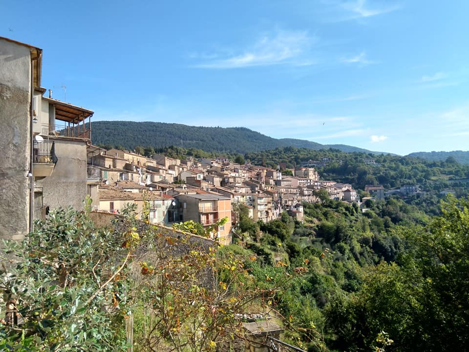 Scampoli d’estate a Jenne. Previsioni meteo con alta pressione persistente e temperature in crescita