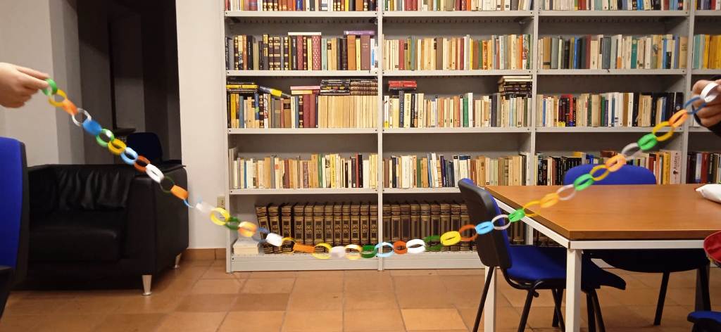 A Jenne gruppi di lavoro in biblioteca per il Carnevale tra cultura e divertimento