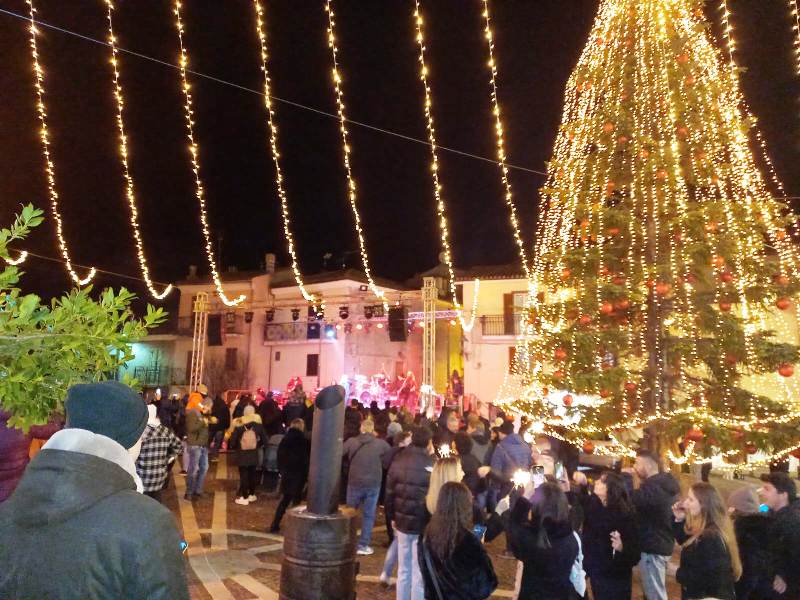 Un successo il Capodanno a Jenne, grande partecipazione al concerto in Live